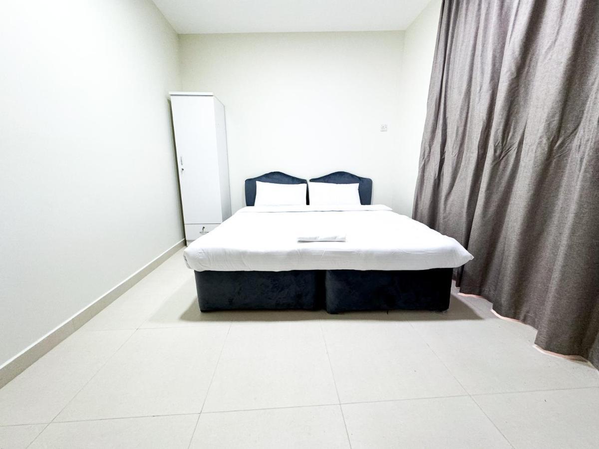 Ras Star Residence - Home Stay Дубай Екстериор снимка